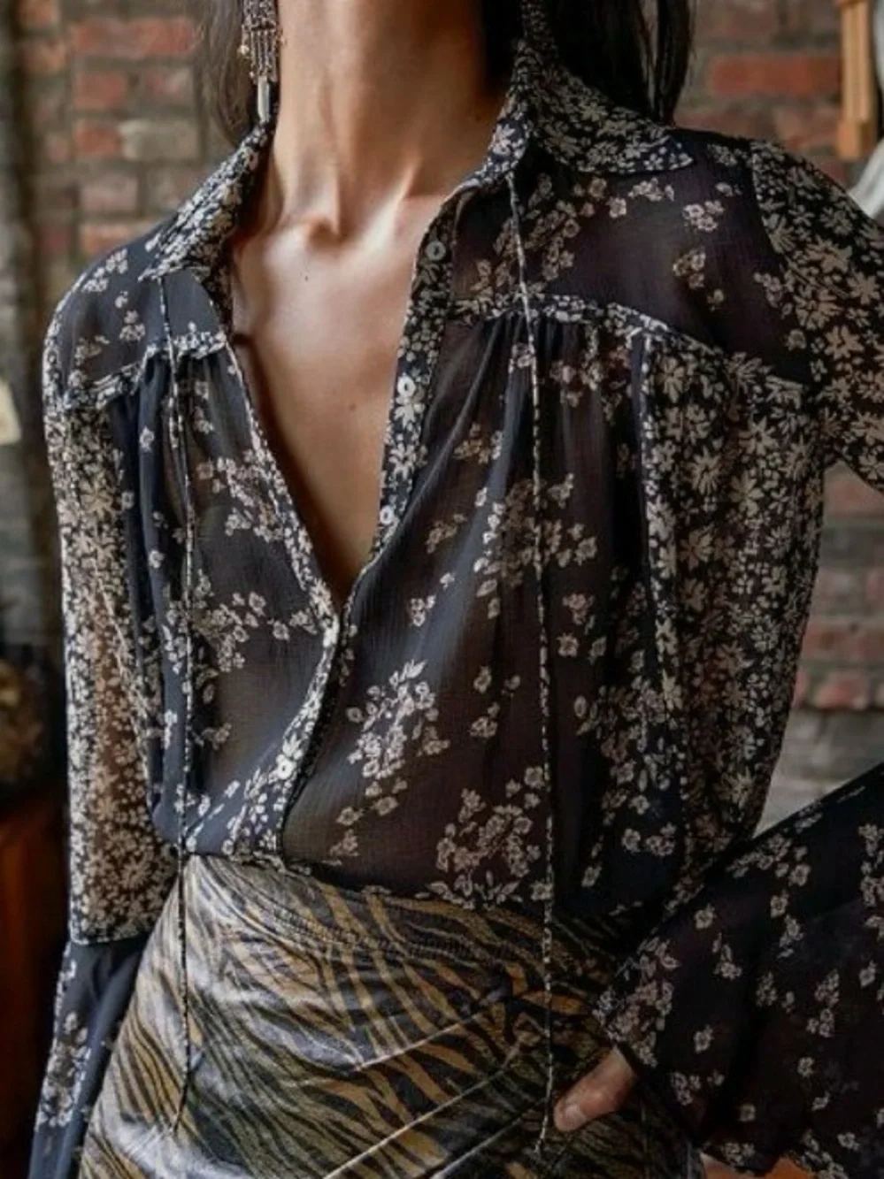 Free People Serena Printed Blouse in Black - Picture 5 of 14